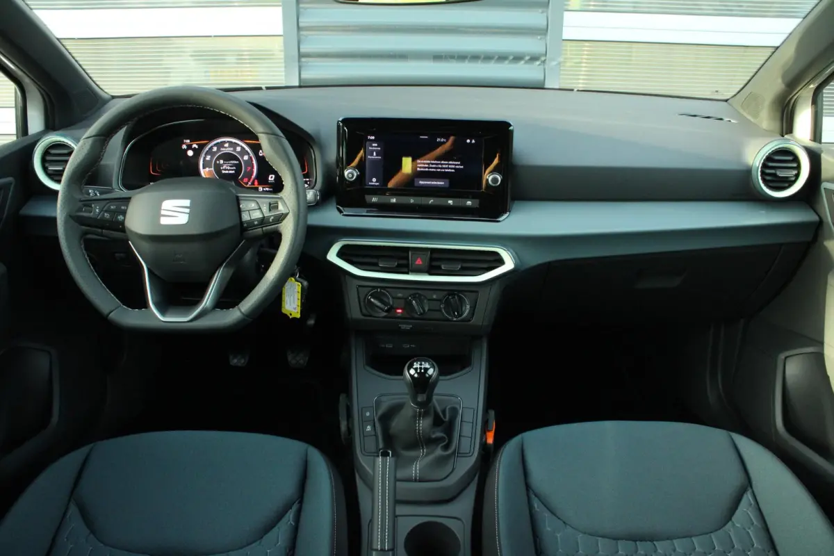 1.0 EcoTSI 95pk Style | Apple Carplay/Android Auto | 16" Velgen | Parkeersensoren