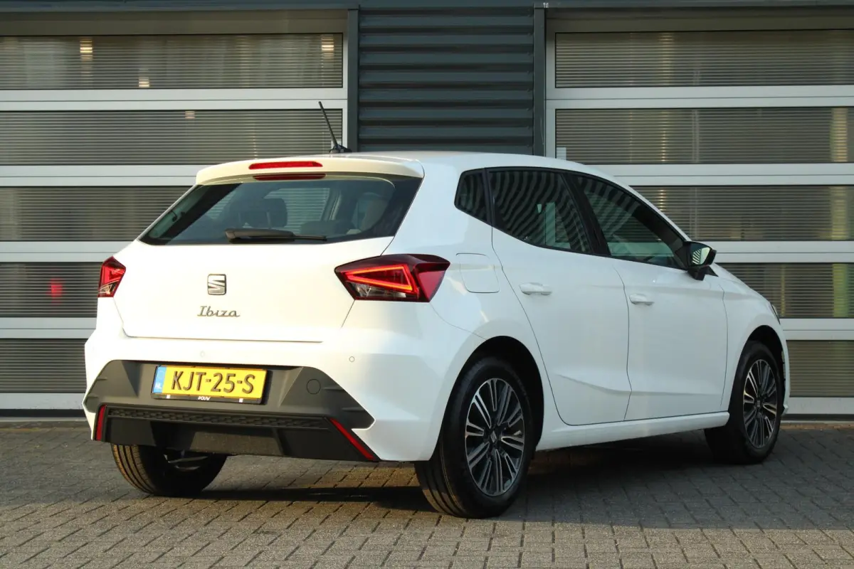 1.0 EcoTSI 95pk Style | Apple Carplay/Android Auto | 16" Velgen | Parkeersensoren