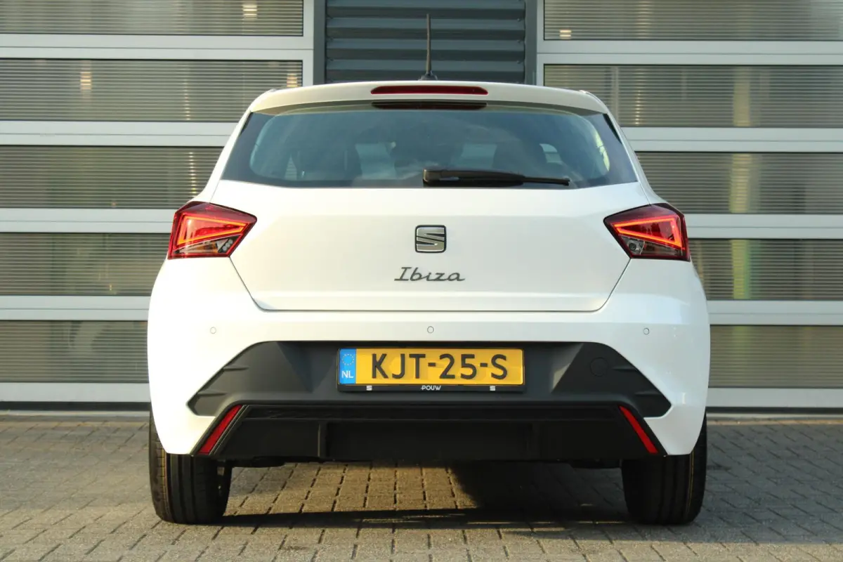 1.0 EcoTSI 95pk Style | Apple Carplay/Android Auto | 16" Velgen | Parkeersensoren