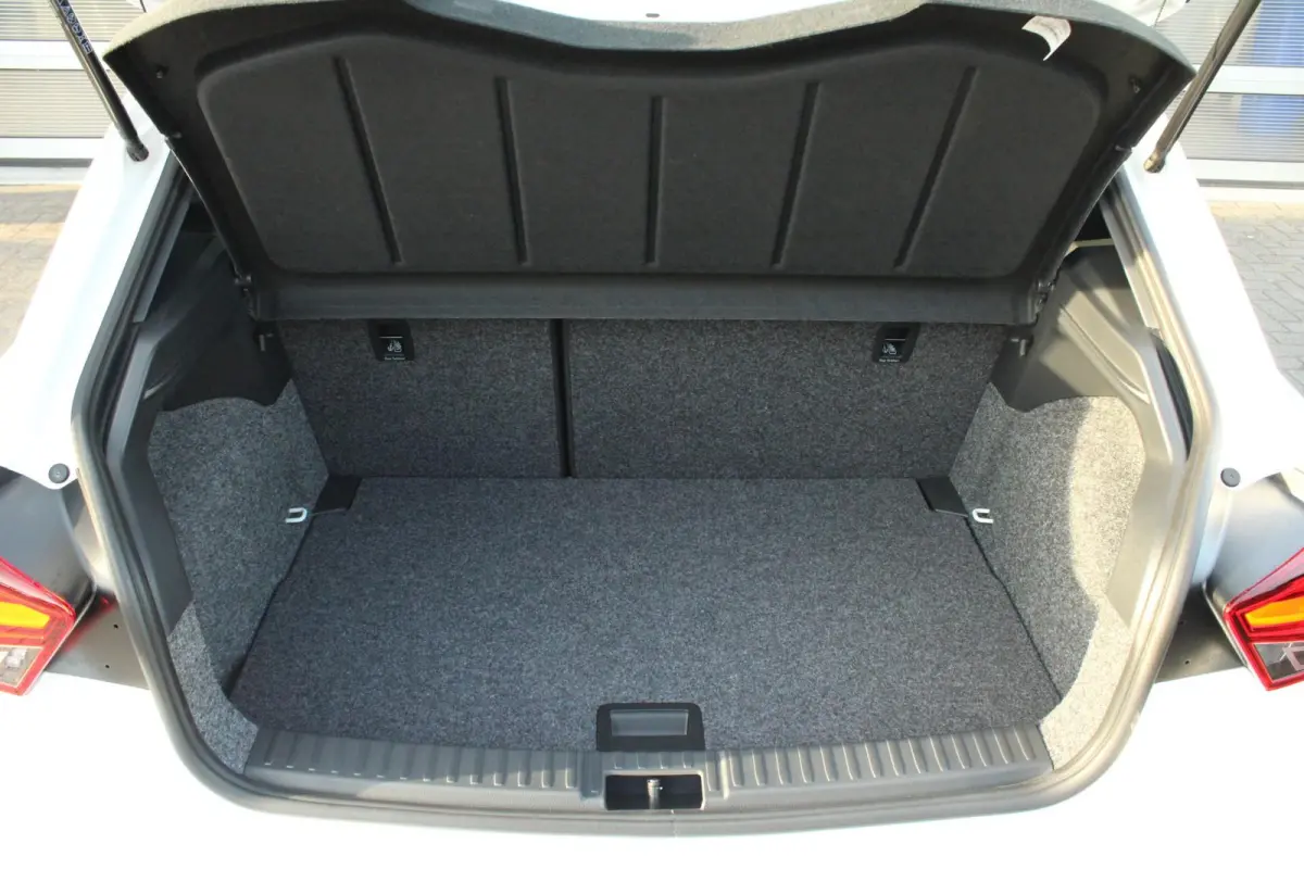1.0 EcoTSI 95pk Style | Apple Carplay/Android Auto | 16" Velgen | Parkeersensoren