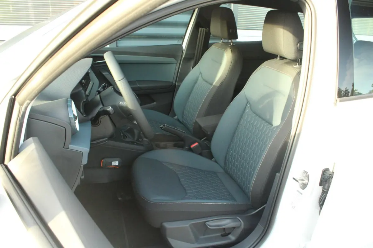 1.0 EcoTSI 95pk Style | Apple Carplay/Android Auto | 16" Velgen | Parkeersensoren