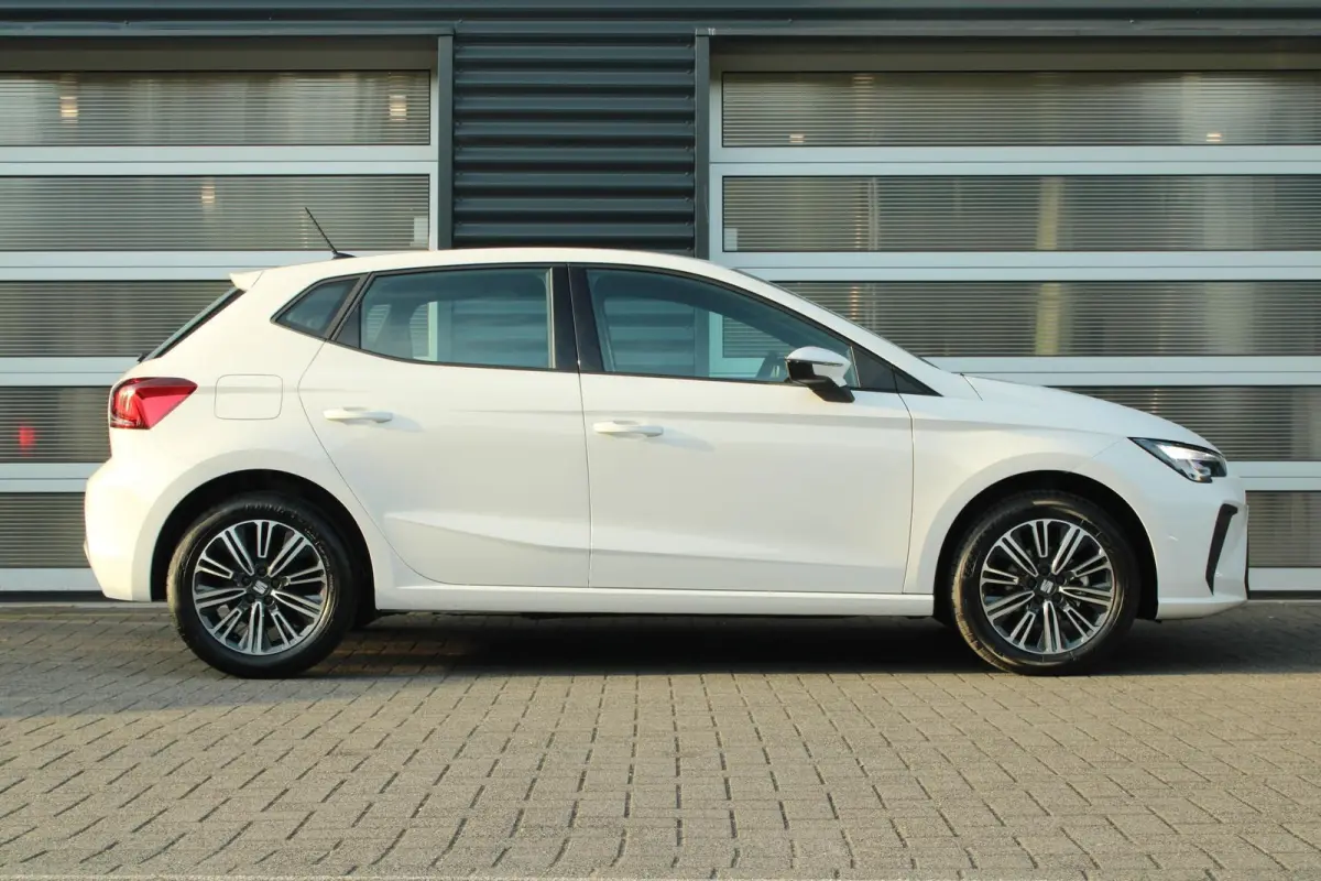 1.0 EcoTSI 95pk Style | Apple Carplay/Android Auto | 16" Velgen | Parkeersensoren
