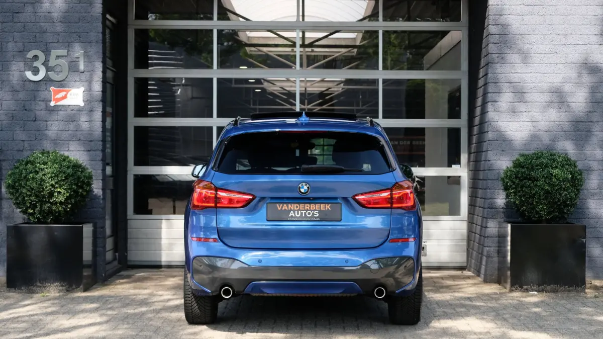 SDrive20i High Executive M-Sport ACC| HUD|PANO|H/K|1E EIG|VOL!