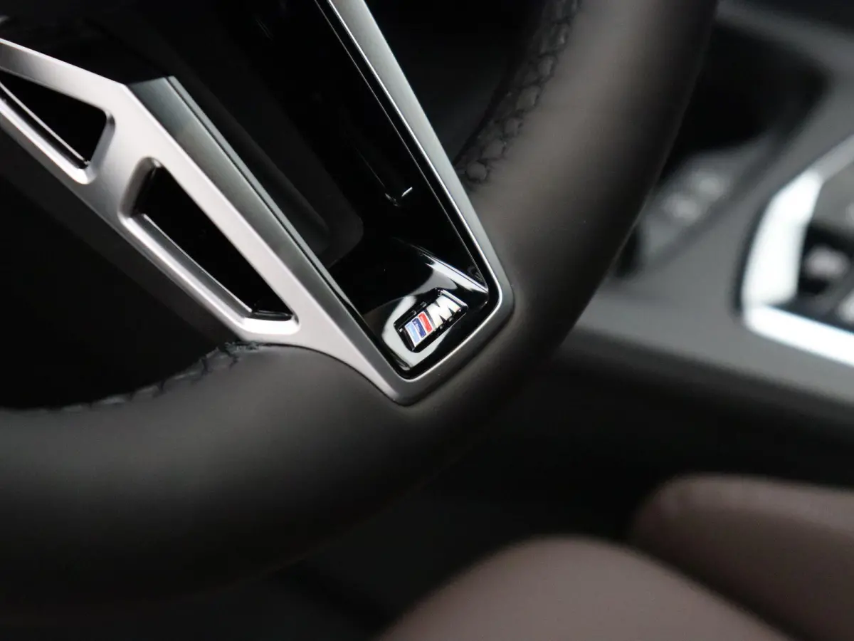 120 M Sport Design Edition | M Sportpakket Pro | Premium Pack | Stuurwielrand Verwarmd | Driving Assistant | Harman Kardon | 19''