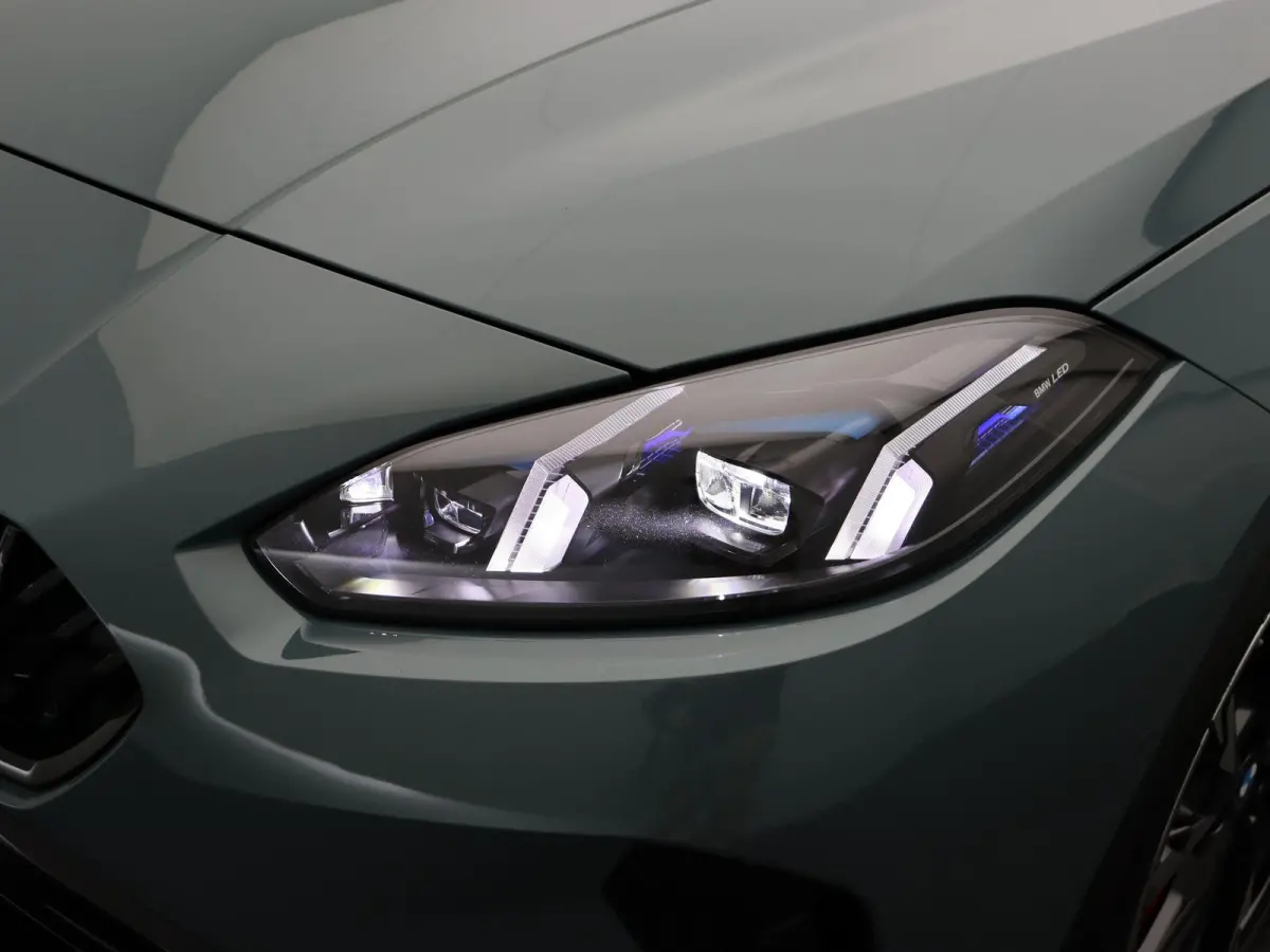 120 M Sport Design Edition | M Sportpakket Pro | Premium Pack | Stuurwielrand Verwarmd | Driving Assistant | Harman Kardon | 19''