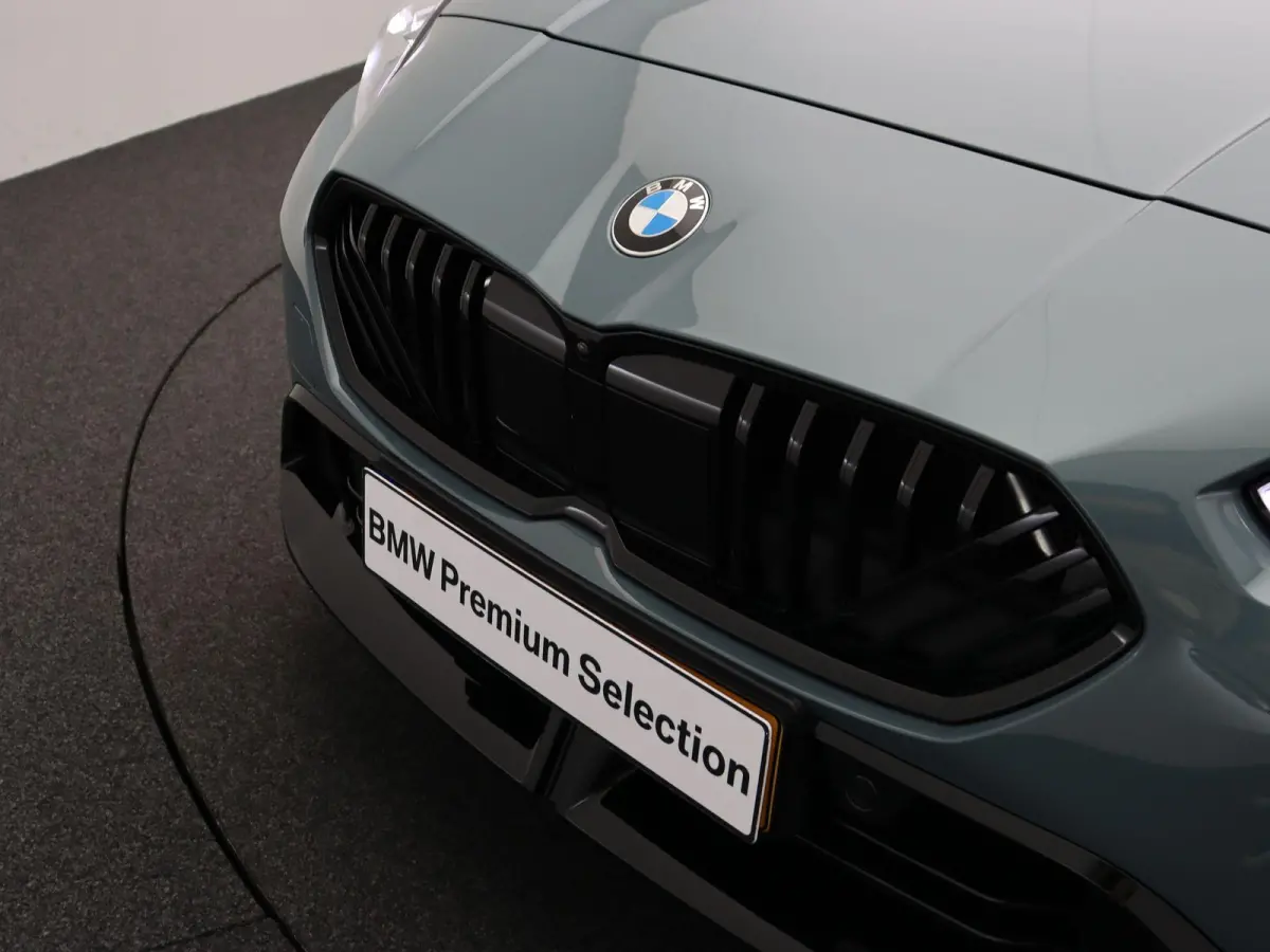 120 M Sport Design Edition | M Sportpakket Pro | Premium Pack | Stuurwielrand Verwarmd | Driving Assistant | Harman Kardon | 19''