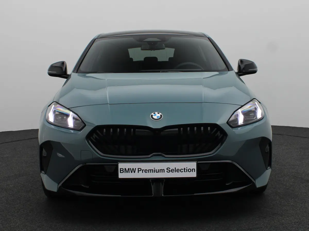 120 M Sport Design Edition | M Sportpakket Pro | Premium Pack | Stuurwielrand Verwarmd | Driving Assistant | Harman Kardon | 19''