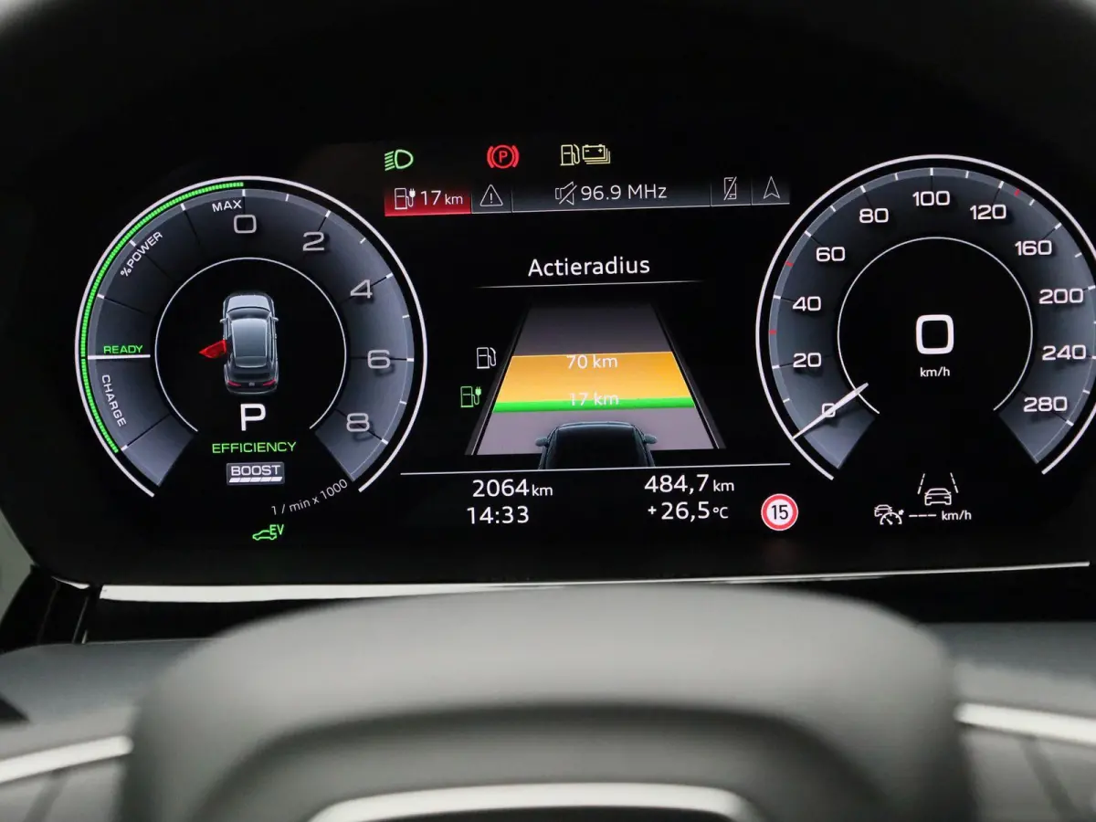 40 TFSI e Advanced edition | Adaptive cruise control | Dodehoekdetectie | 360 graden camera | Stoelverwarming | Sonos | Smartphone interface | Climate control | Navigatie | Head-up display |