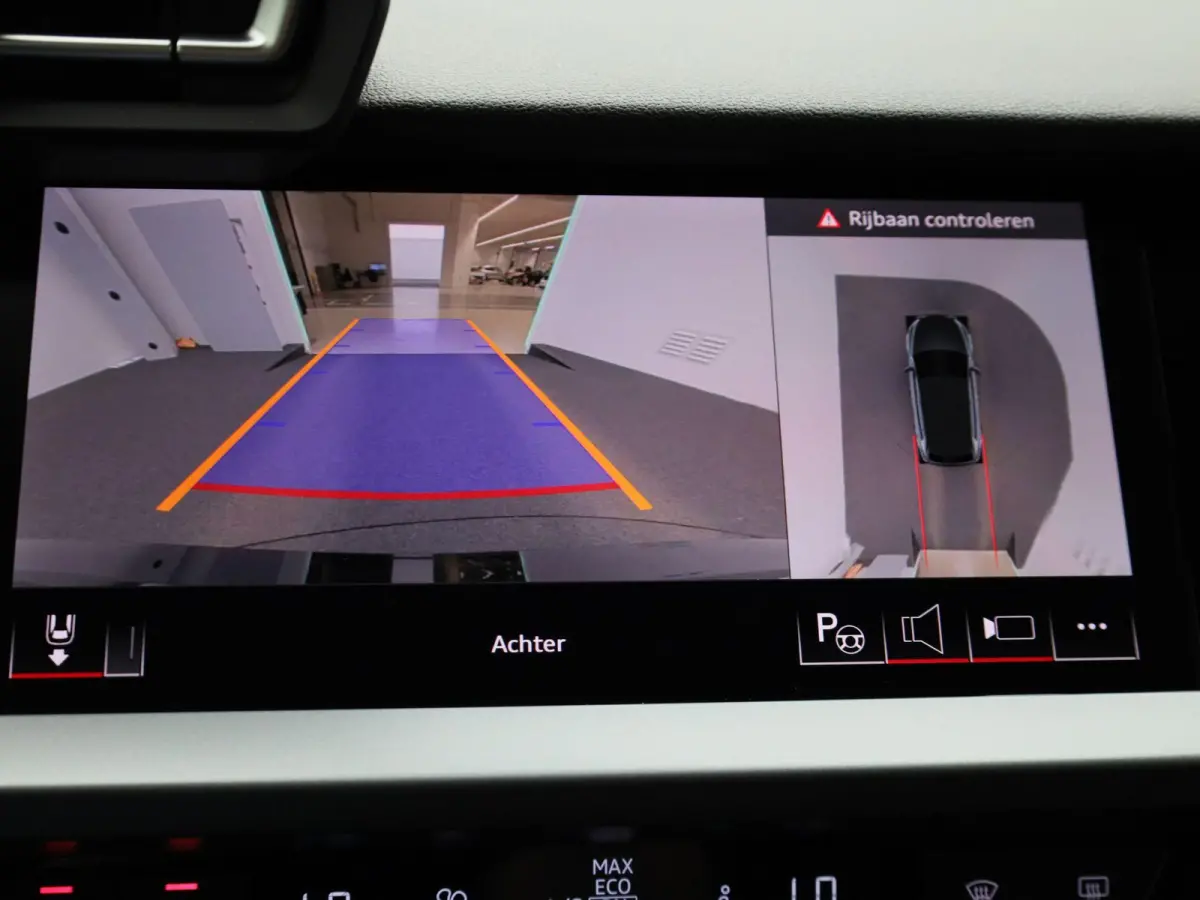 40 TFSI e Advanced edition | Adaptive cruise control | Dodehoekdetectie | 360 graden camera | Stoelverwarming | Sonos | Smartphone interface | Climate control | Navigatie | Head-up display |
