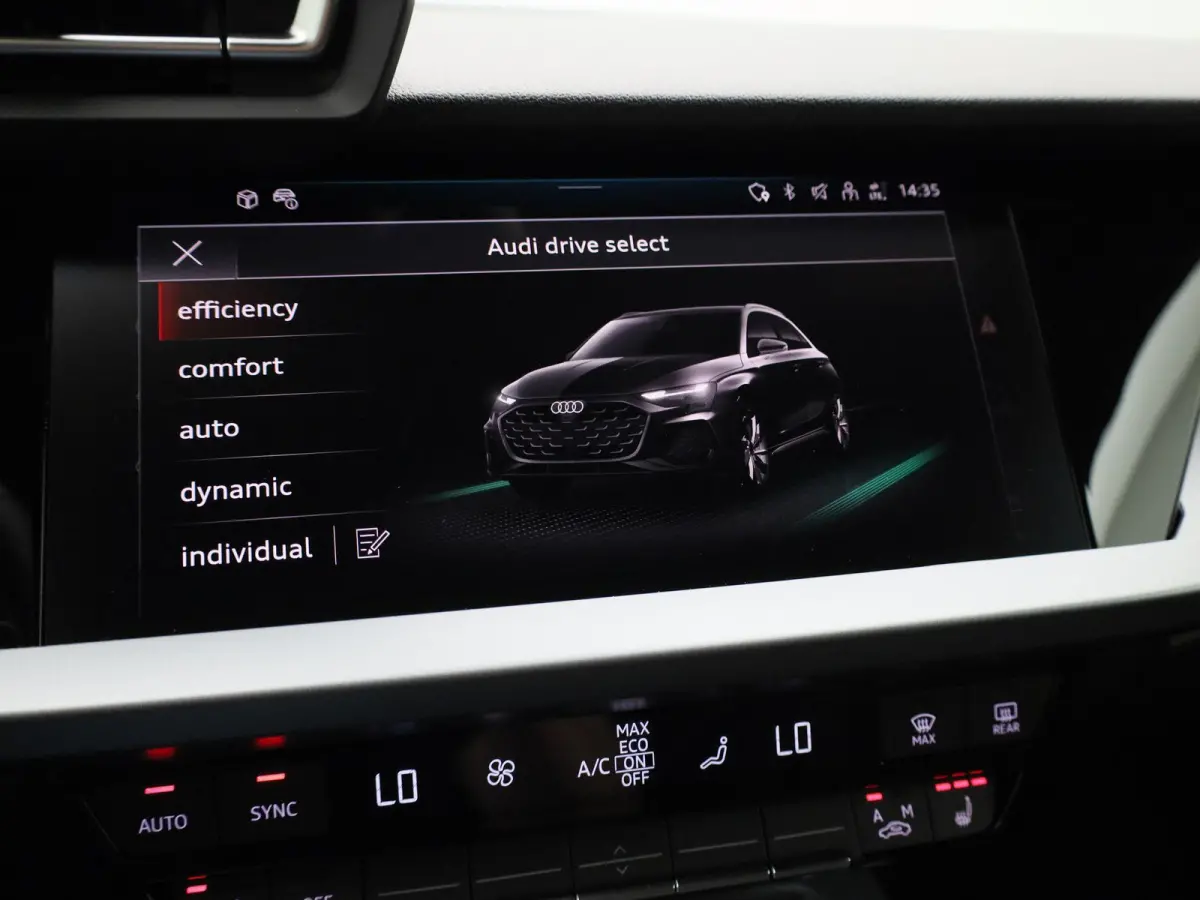 40 TFSI e Advanced edition | Adaptive cruise control | Dodehoekdetectie | 360 graden camera | Stoelverwarming | Sonos | Smartphone interface | Climate control | Navigatie | Head-up display |