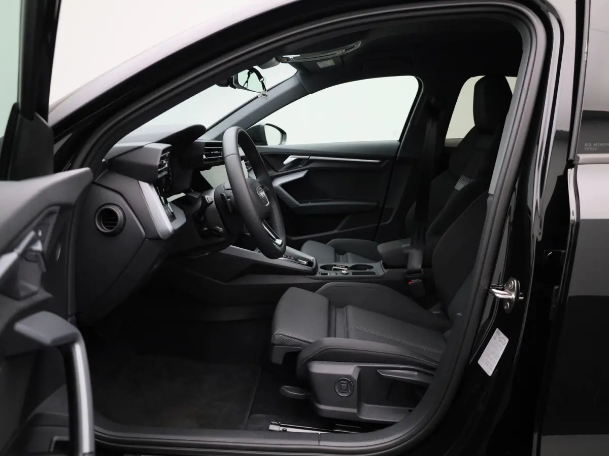40 TFSI e Advanced edition | Adaptive cruise control | Dodehoekdetectie | 360 graden camera | Stoelverwarming | Sonos | Smartphone interface | Climate control | Navigatie | Head-up display |
