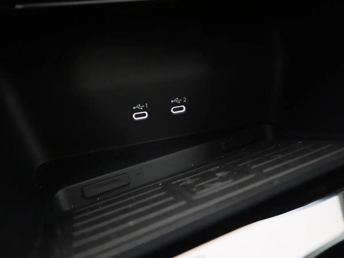 40 TFSI e Advanced edition | Adaptive cruise control | Dodehoekdetectie | 360 graden camera | Stoelverwarming | Sonos | Smartphone interface | Climate control | Navigatie | Head-up display |