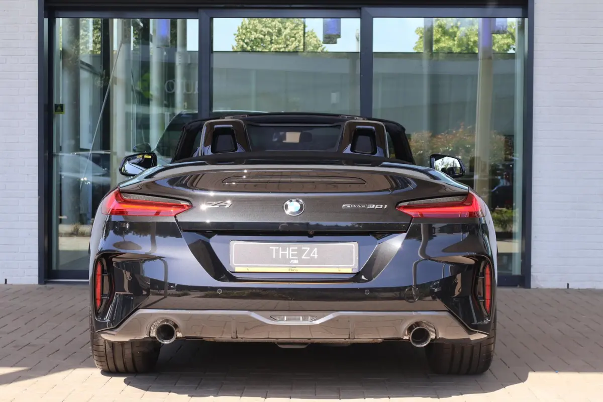 sDrive30i | Final Edition | M Sport | Harman Kardon | Stoelen-Pakket