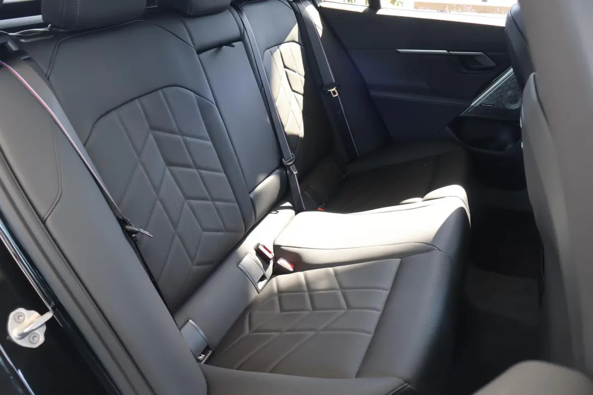 530e | M Sport Pro | Driving Assistant Plus | Bowers & Wilkins | Trekhaak | Innovation Pack | Glazen Panoramadak