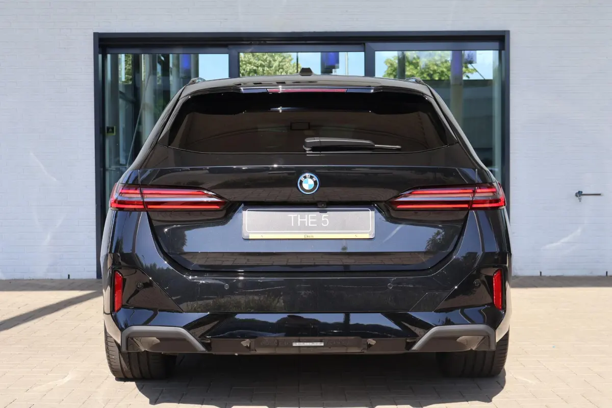 530e | M Sport Pro | Driving Assistant Plus | Bowers & Wilkins | Trekhaak | Innovation Pack | Glazen Panoramadak