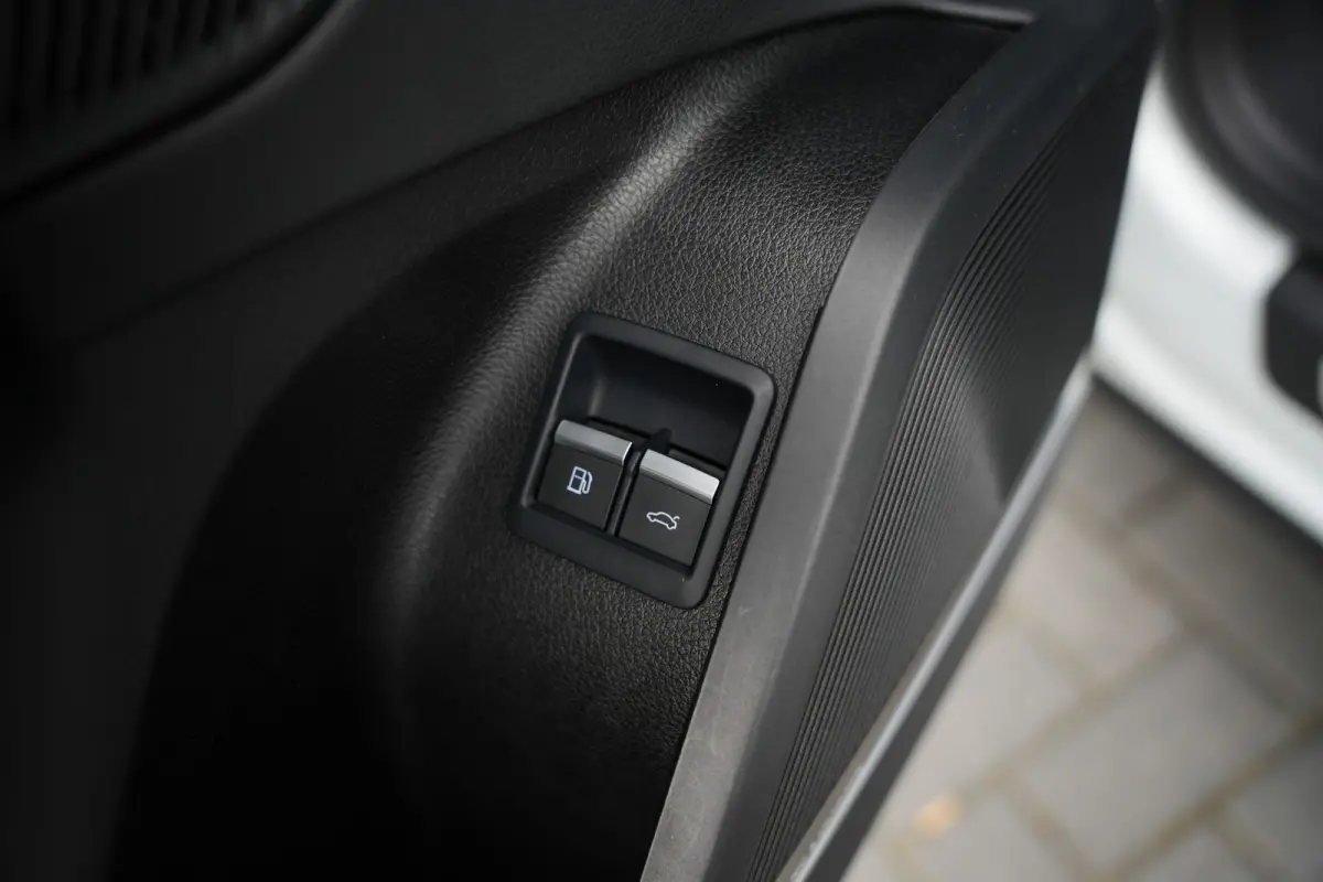 55 TFSI e 367 pk S-Edition / Pano-Dak/ Adaptive-Cruise/ Matrix-HD/ Keyless/ Massage/ B&O/ Virtual/ Luchtvering/ S-Stoelen/ 21''LMV