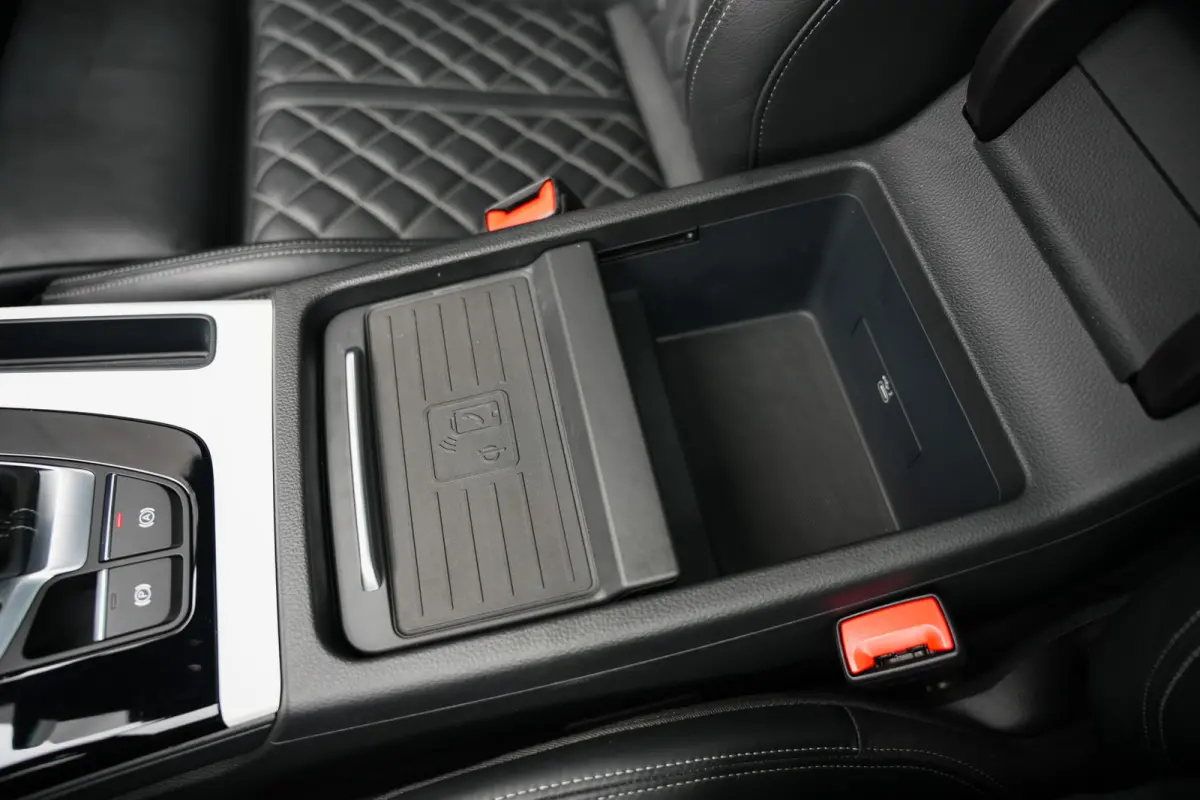 55 TFSI e 367 pk S-Edition / Pano-Dak/ Adaptive-Cruise/ Matrix-HD/ Keyless/ Massage/ B&O/ Virtual/ Luchtvering/ S-Stoelen/ 21''LMV