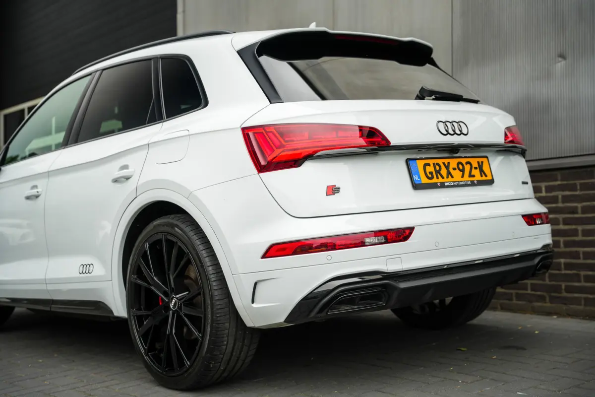 55 TFSI e 367 pk S-Edition / Pano-Dak/ Adaptive-Cruise/ Matrix-HD/ Keyless/ Massage/ B&O/ Virtual/ Luchtvering/ S-Stoelen/ 21''LMV