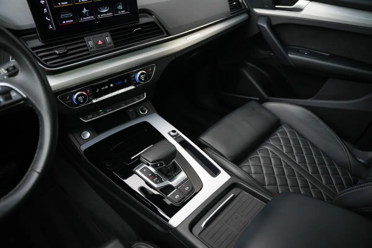55 TFSI e 367 pk S-Edition / Pano-Dak/ Adaptive-Cruise/ Matrix-HD/ Keyless/ Massage/ B&O/ Virtual/ Luchtvering/ S-Stoelen/ 21''LMV