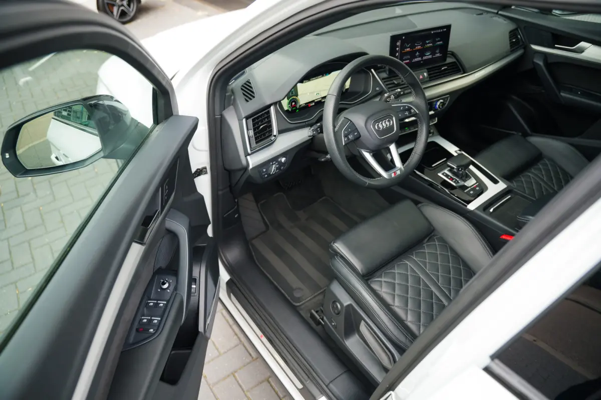 55 TFSI e 367 pk S-Edition / Pano-Dak/ Adaptive-Cruise/ Matrix-HD/ Keyless/ Massage/ B&O/ Virtual/ Luchtvering/ S-Stoelen/ 21''LMV