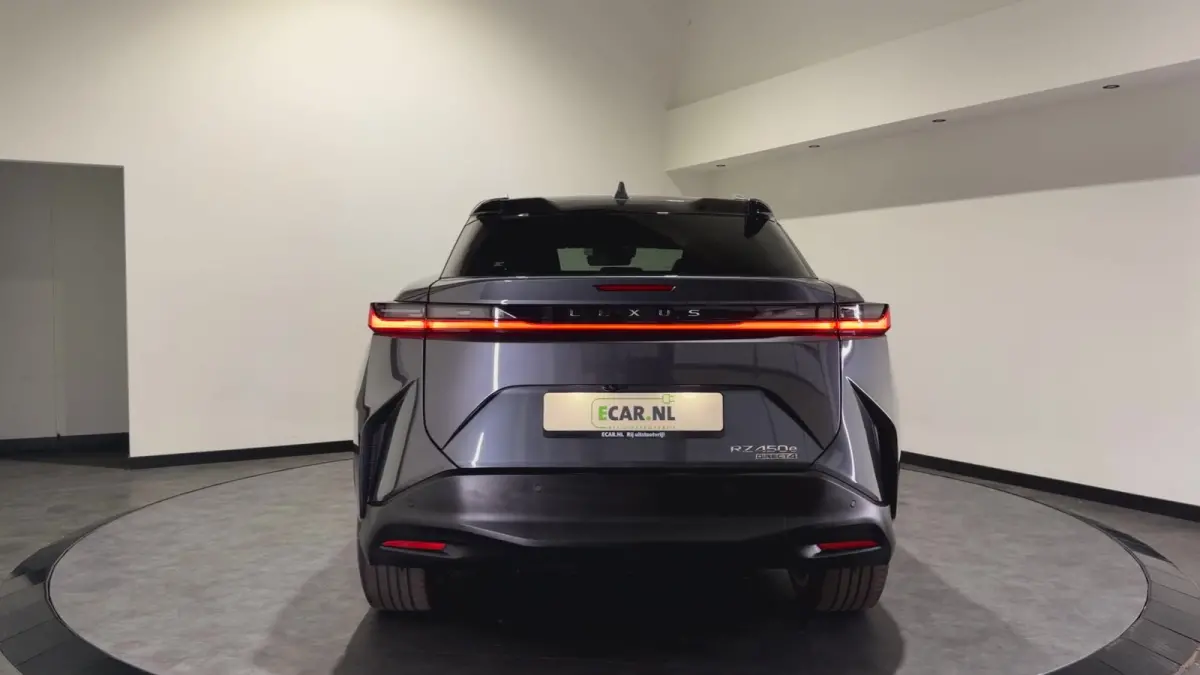 450e Executive Line 71 kWh | SOH 98,1 % | Leder interieur | Stoelen gekoeld & verwarmd | LMV 20"