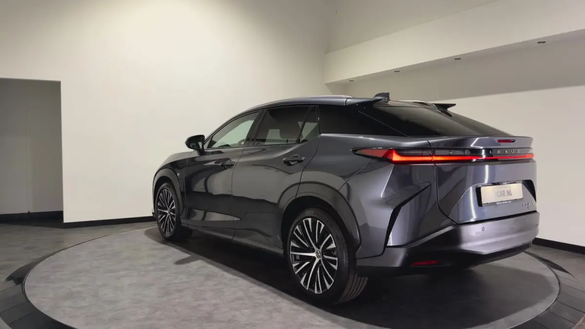 450e Executive Line 71 kWh | SOH 98,1 % | Leder interieur | Stoelen gekoeld & verwarmd | LMV 20"