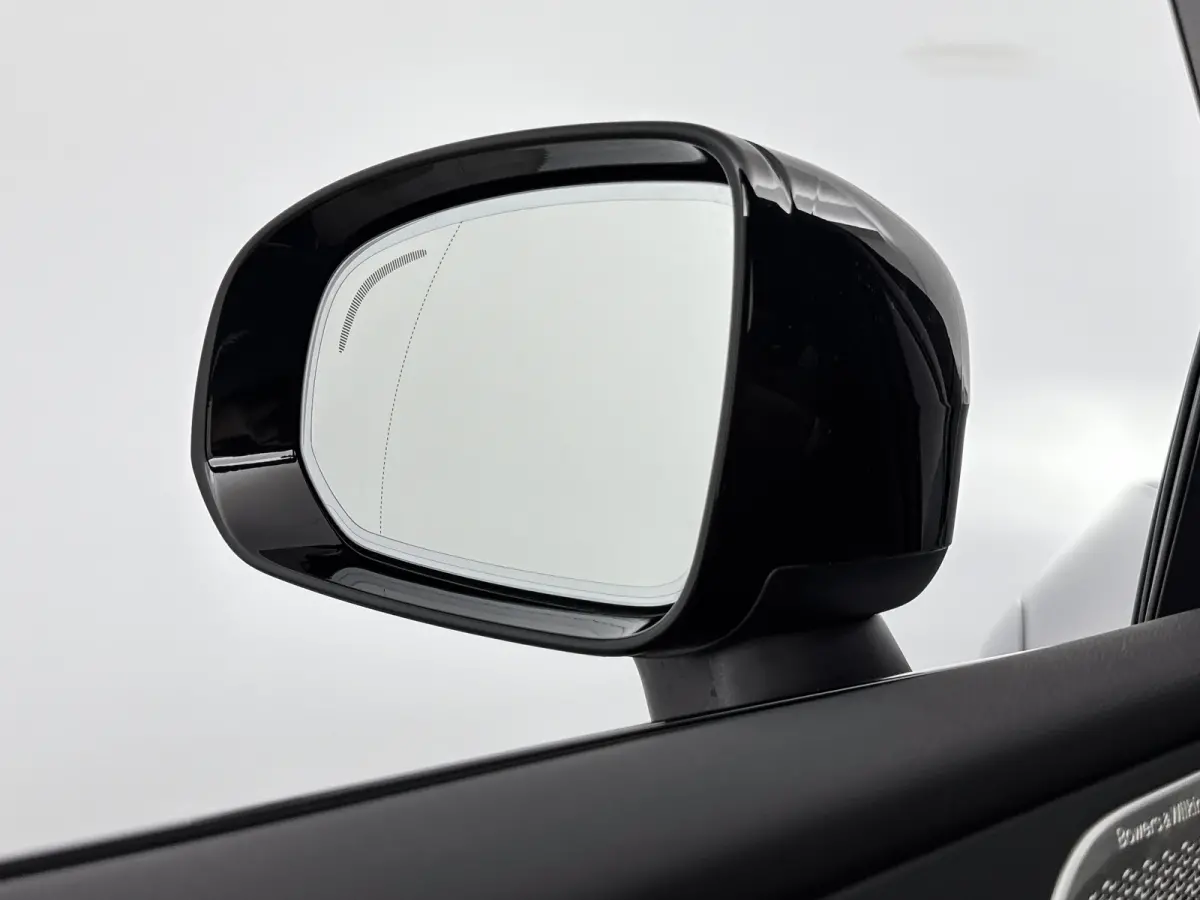 T8 Plug-in hybrid AWD Ultra Dark Exec. Ed. | 22" | Heico Diffusor | Getint & Gelamineerd Glas | Alarmklasse 3 | Black Edition Interieur | Luchtvering | Bowers & Wilkins | Geventileerd Nappa 