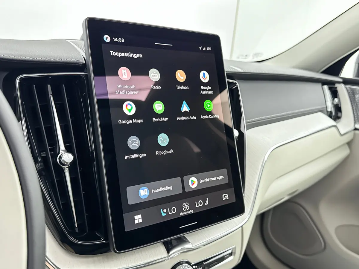 T8 Plug-in hybrid AWD Ultra Dark Exec. Ed. | 22" | Heico Diffusor | Getint & Gelamineerd Glas | Alarmklasse 3 | Black Edition Interieur | Luchtvering | Bowers & Wilkins | Geventileerd Nappa 