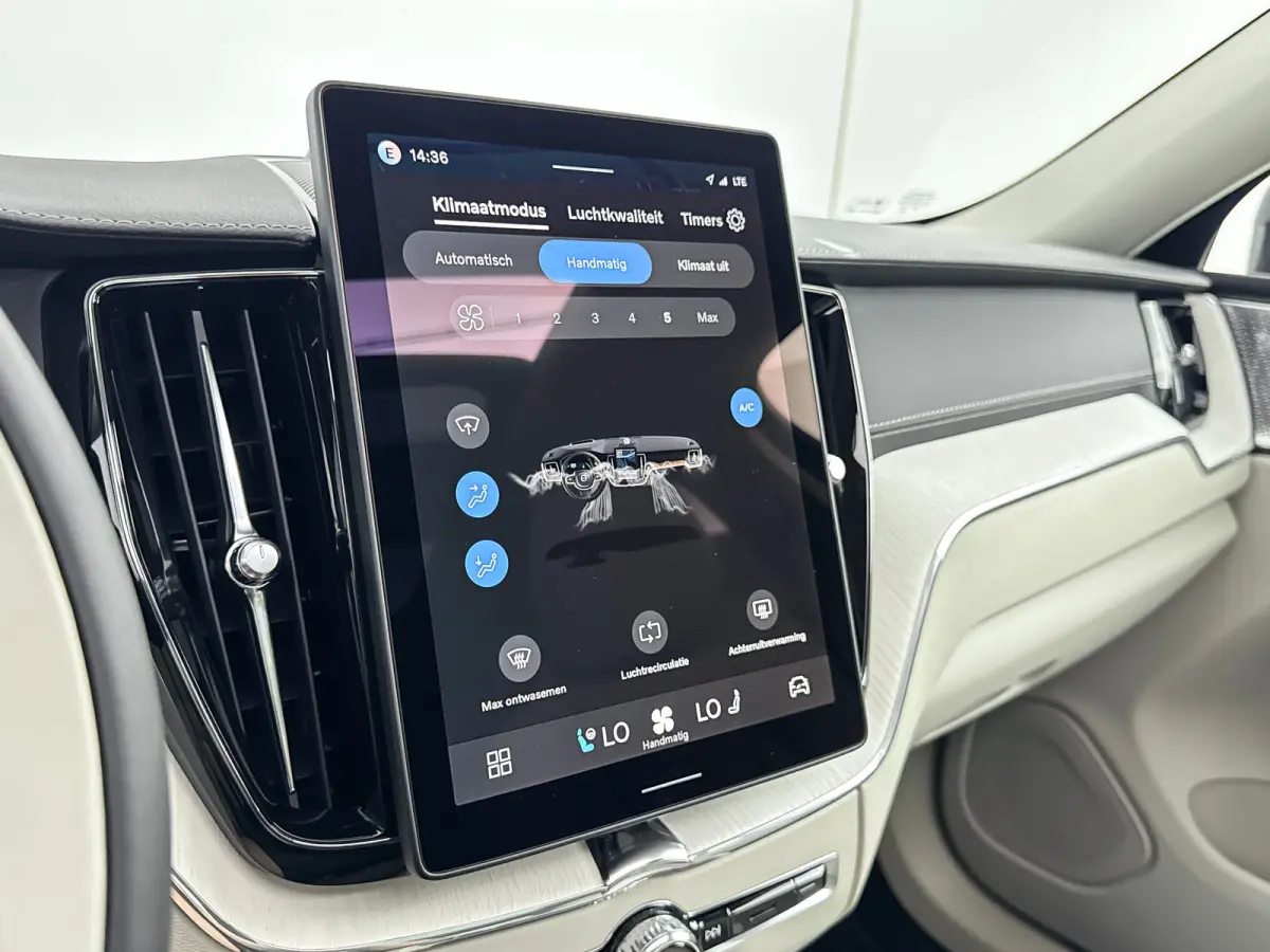 T8 Plug-in hybrid AWD Ultra Dark Exec. Ed. | 22" | Heico Diffusor | Getint & Gelamineerd Glas | Alarmklasse 3 | Black Edition Interieur | Luchtvering | Bowers & Wilkins | Geventileerd Nappa 