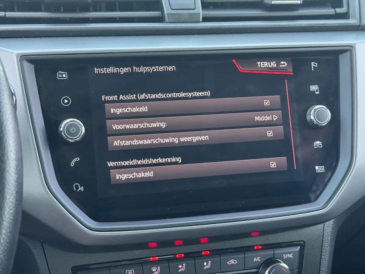1.0 TSI 5-deurs Style Airco Carplay LED LM NAP