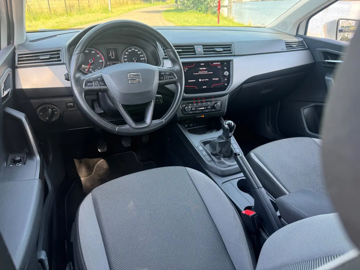 1.0 TSI 5-deurs Style Airco Carplay LED LM NAP