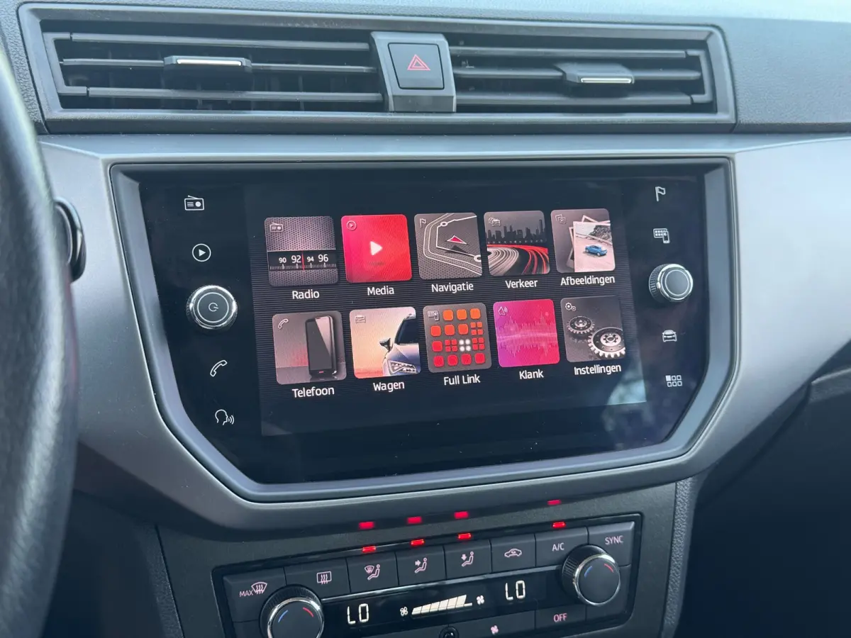1.0 TSI 5-deurs Style Airco Carplay LED LM NAP
