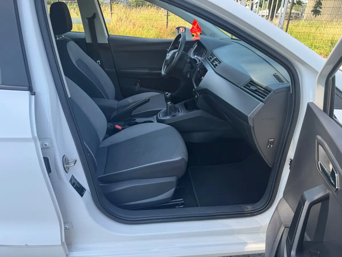 1.0 TSI 5-deurs Style Airco Carplay LED LM NAP