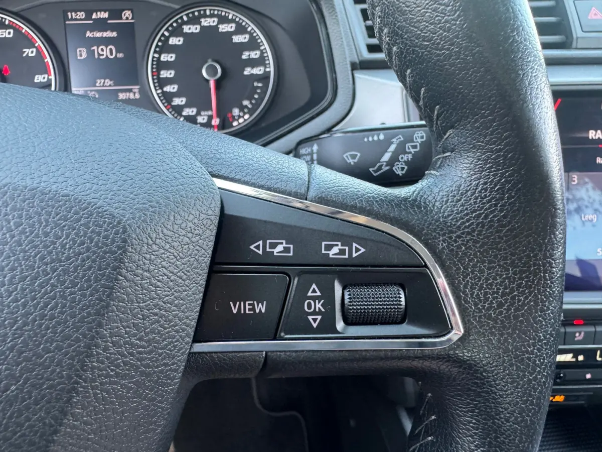 1.0 TSI 5-deurs Style Airco Carplay LED LM NAP