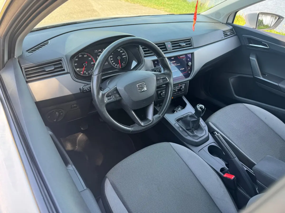 1.0 TSI 5-deurs Style Airco Carplay LED LM NAP