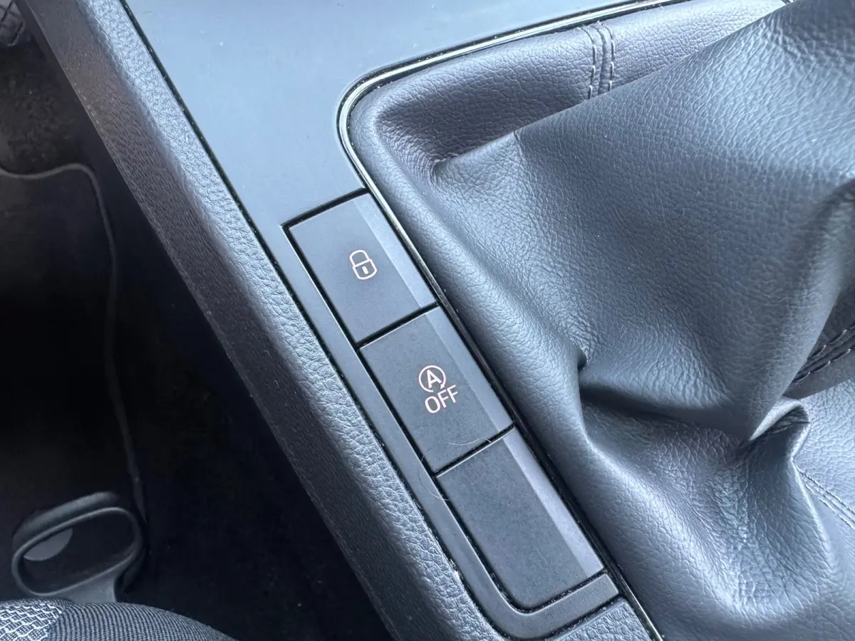 1.0 TSI 5-deurs Style Airco Carplay LED LM NAP