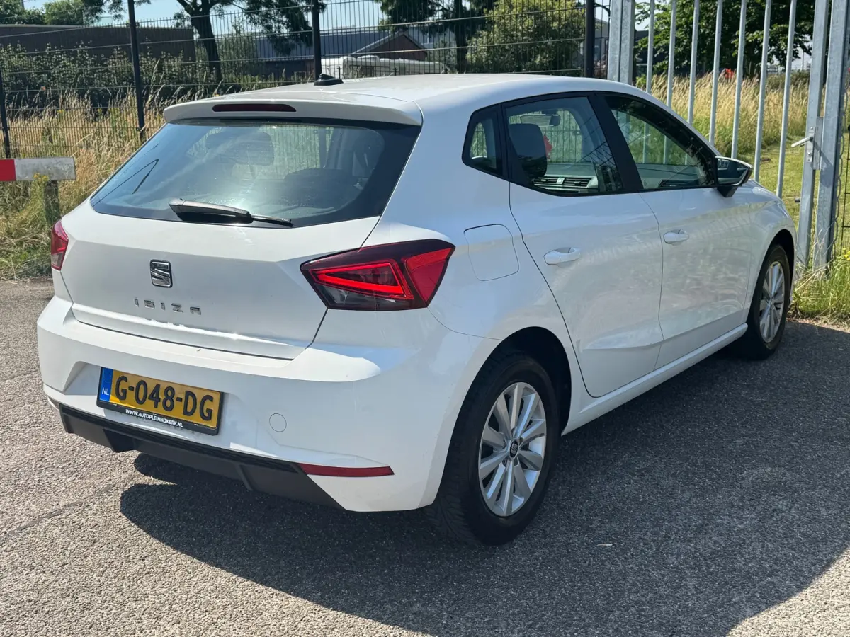 1.0 TSI 5-deurs Style Airco Carplay LED LM NAP