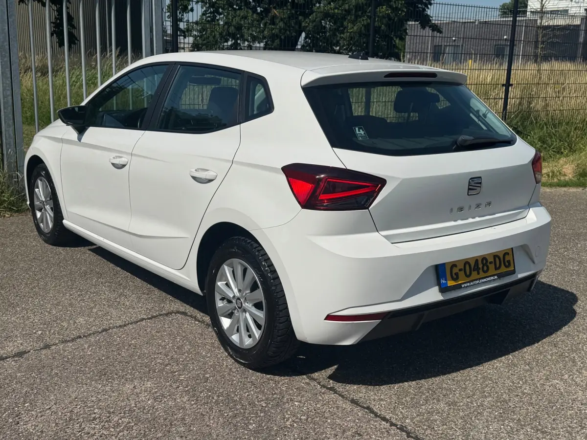 1.0 TSI 5-deurs Style Airco Carplay LED LM NAP