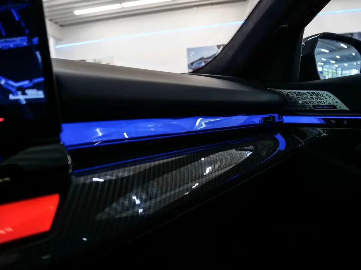 M5 ** M-DRIVER PACK (305 km/h), M-REM, PANO, TREKH, MERINO LEDER, 21 INCH LMV ** 1e EIG - UNFALLFREI - Ex BMW AG ** ** INFORMEER OOK NAAR ONZE AANTREKKELIJKE FINANCIAL-LEASE TARIEVEN **
