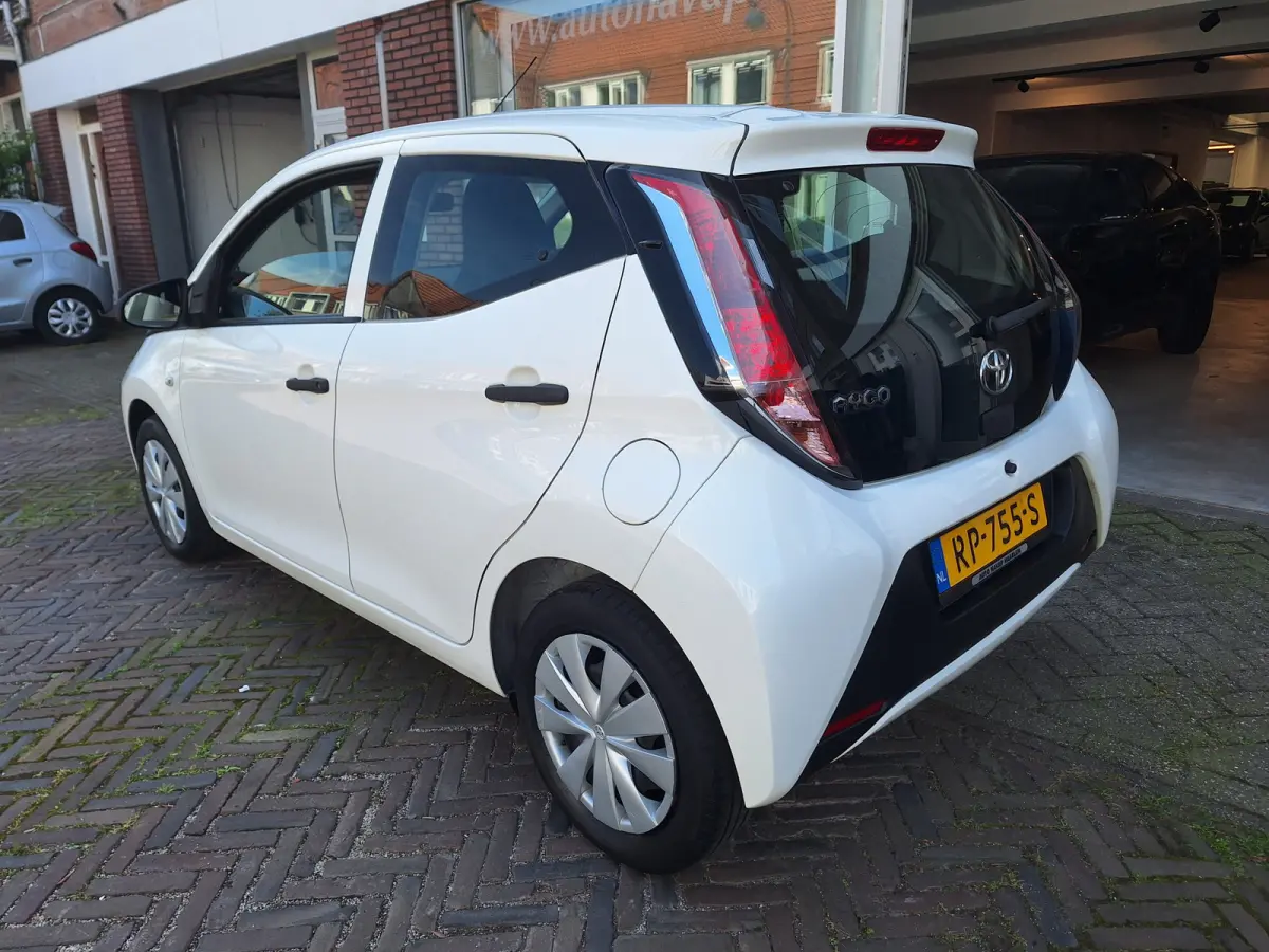 1.0 VVT-i X-Fun 5Drs /68.000 Km/Airco/Bluetooth/Led/Garantie