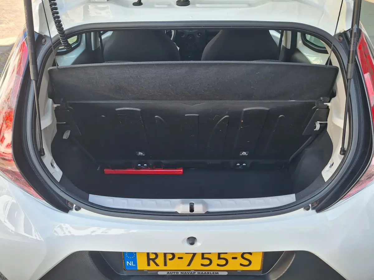 1.0 VVT-i X-Fun 5Drs /68.000 Km/Airco/Bluetooth/Led/Garantie