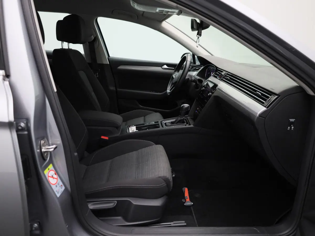 1.5 TSI Business 150 PK | Automaat | Climate Control | Navigatie | Adaptieve Cruise Control | Lane Assist | Achteruitrijcamera | Parkeersensoren | Elektrische achterklep | Digitale cockpit |