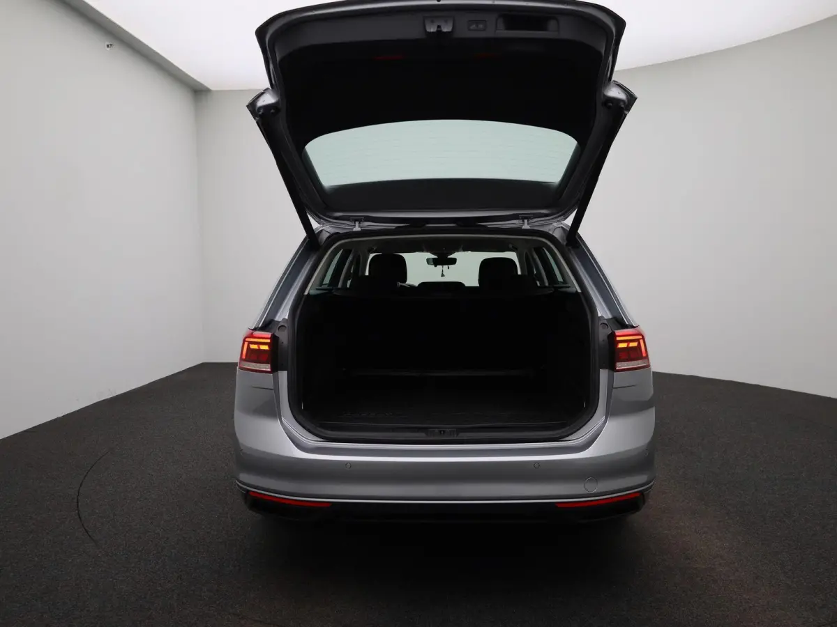 1.5 TSI Business 150 PK | Automaat | Climate Control | Navigatie | Adaptieve Cruise Control | Lane Assist | Achteruitrijcamera | Parkeersensoren | Elektrische achterklep | Digitale cockpit |