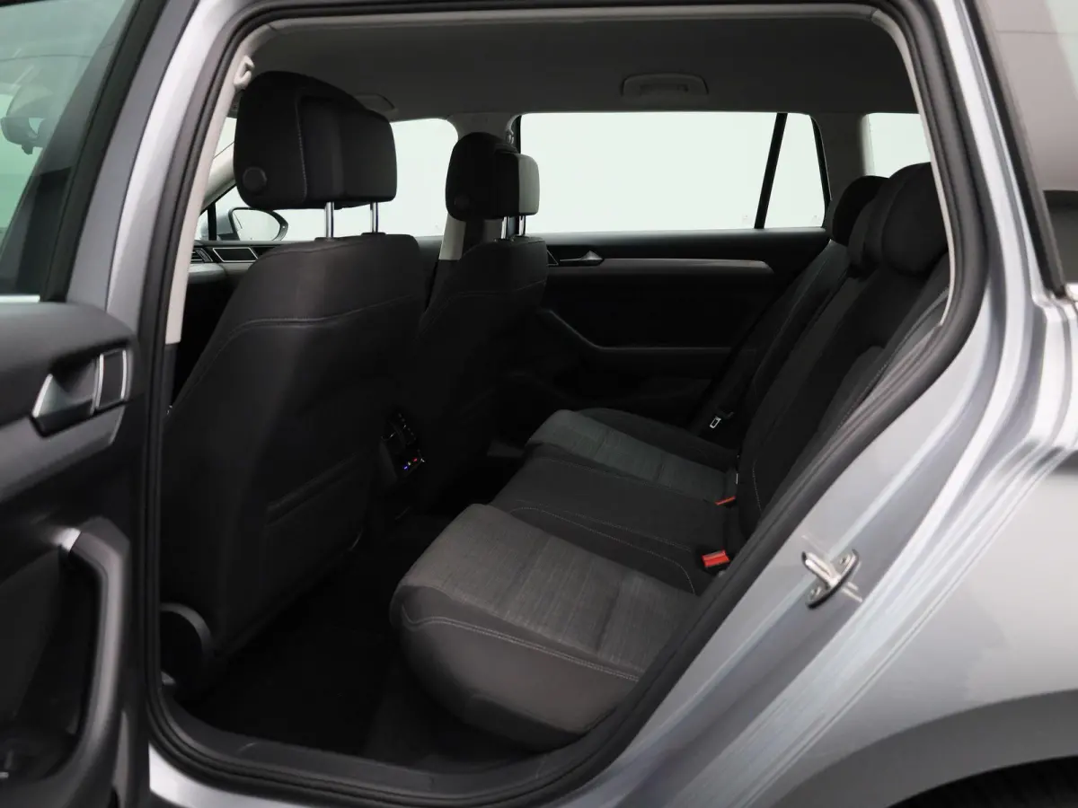 1.5 TSI Business 150 PK | Automaat | Climate Control | Navigatie | Adaptieve Cruise Control | Lane Assist | Achteruitrijcamera | Parkeersensoren | Elektrische achterklep | Digitale cockpit |