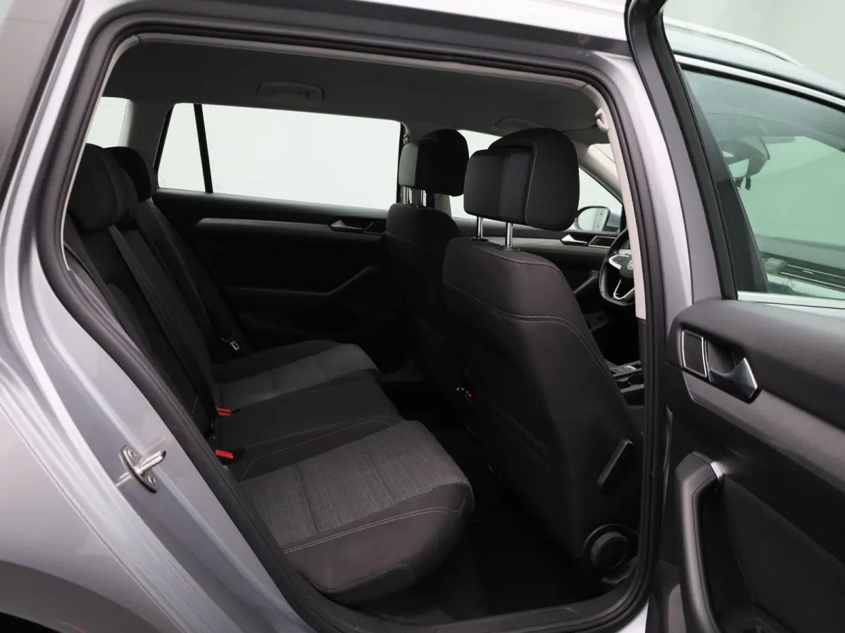 1.5 TSI Business 150 PK | Automaat | Climate Control | Navigatie | Adaptieve Cruise Control | Lane Assist | Achteruitrijcamera | Parkeersensoren | Elektrische achterklep | Digitale cockpit |