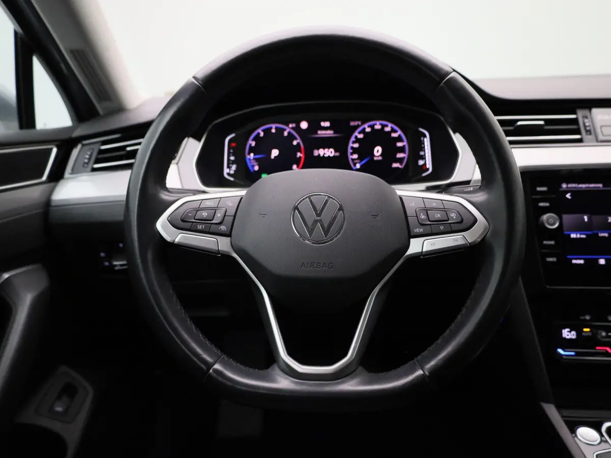 1.5 TSI Business 150 PK | Automaat | Climate Control | Navigatie | Adaptieve Cruise Control | Lane Assist | Achteruitrijcamera | Parkeersensoren | Elektrische achterklep | Digitale cockpit |