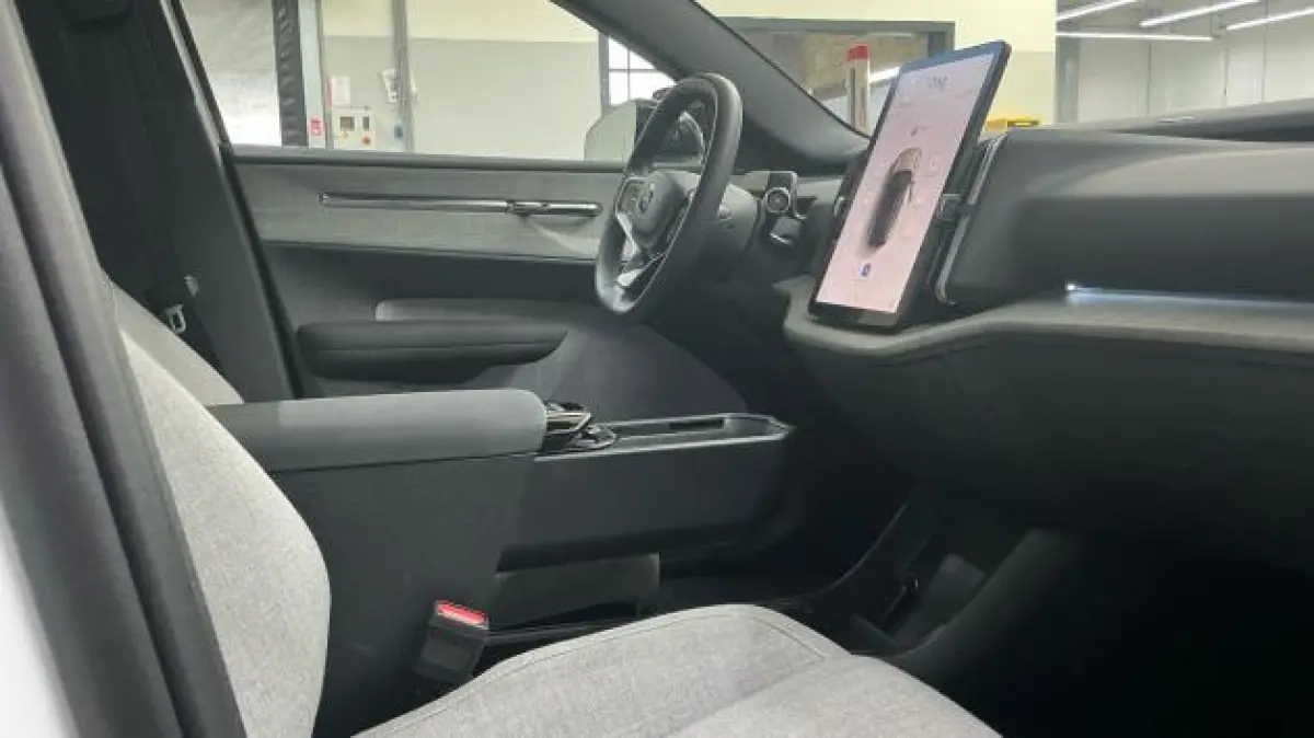 Single Motor Extended Range Ultra 69 kWh | 20 inch LM | Extra getint glas | Stoel + Stuurverwarming | PDC V+A en 360 camera | Wool Blend bekleding |