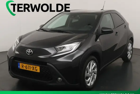 1.0 VVT-i MT first | Parkeercamera | Climate Control | Lichtmetalen velgen |