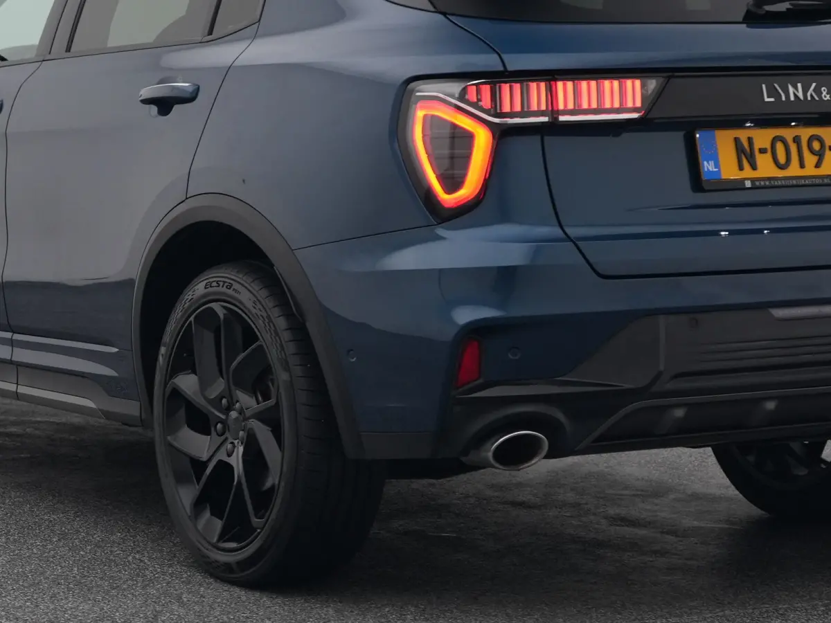 1.5 Plug-in Hybrid | BLACK | NLD AUTO