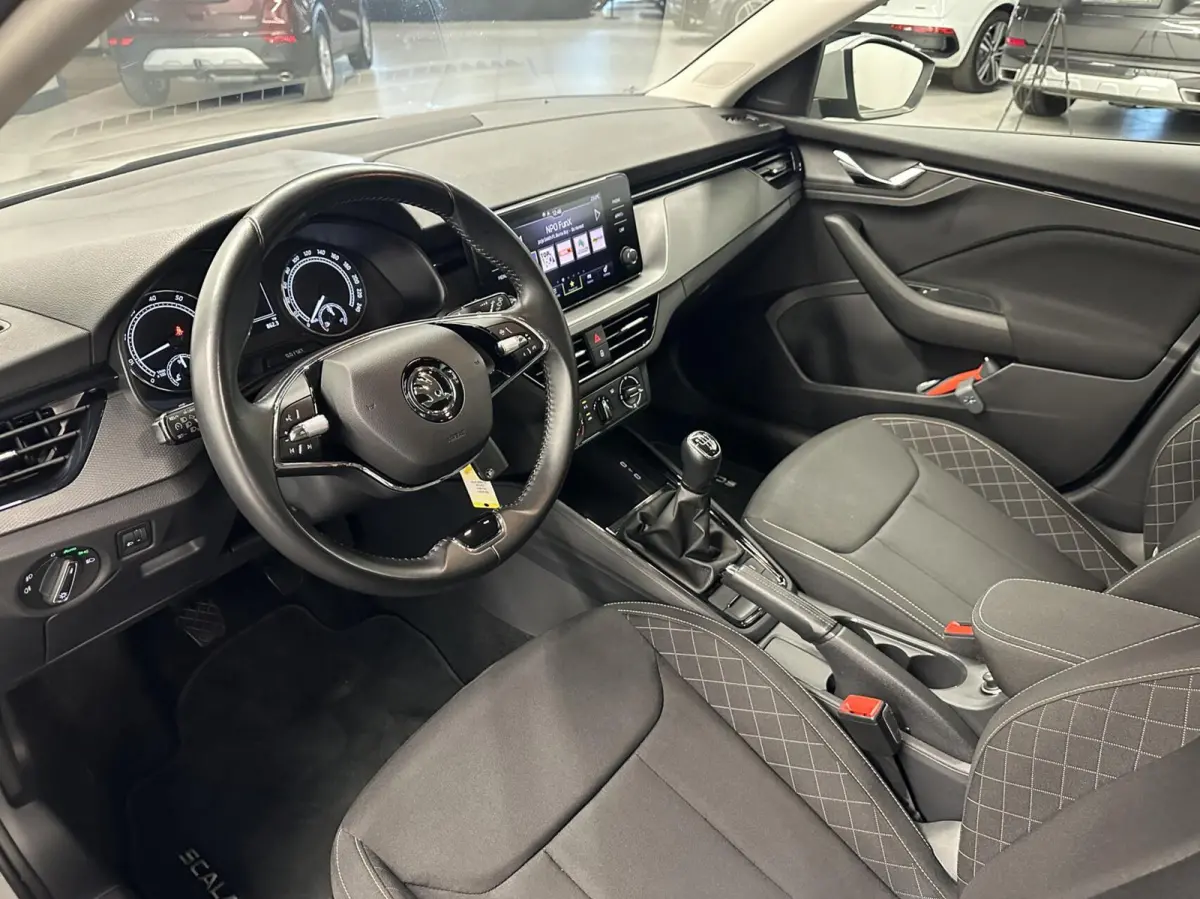 1.0 TSI Ambition CARPLAY DAB LM CRUISE.